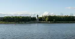 Памятник В.И. Ленину на канале имени Москвы