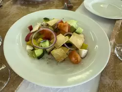Салат «Фаттуш» из свежих овощей, ресторан теплохода «Василий Суриков»