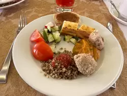 Завтрак шведский стол в третий день в ресторане теплохода «Василий Суриков»