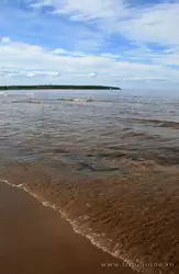 Песчаный пляж на Ладожском озере