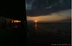 Солнце садится на Ладожском озере