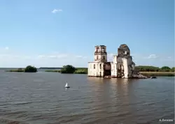 Разрушенная церковь на Белом озере