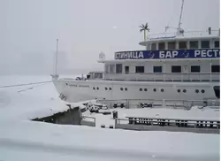 Теплоход «С. Абрамов» зимой