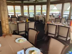 Ресторан теплохода «Юрий Никулин» на шлюпочной палубе