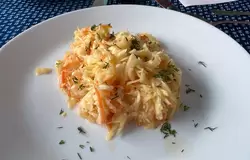 Салат из капусты с морковью в ресторане теплохода «Волга Стар»