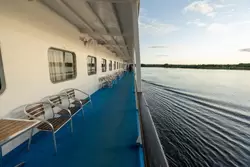 Средняя палуба теплохода «Волга Стар»